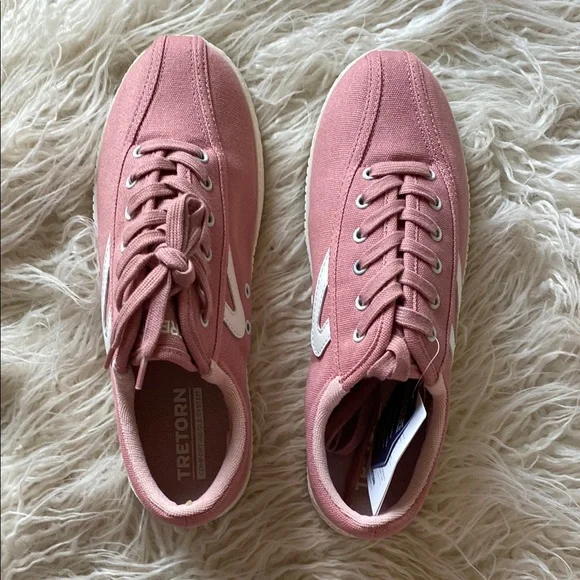 Tretorn Nylite Plus Canvas Retro Sneakers, Blush, Size 9 Women’s, NWT - Picture 3 of 7